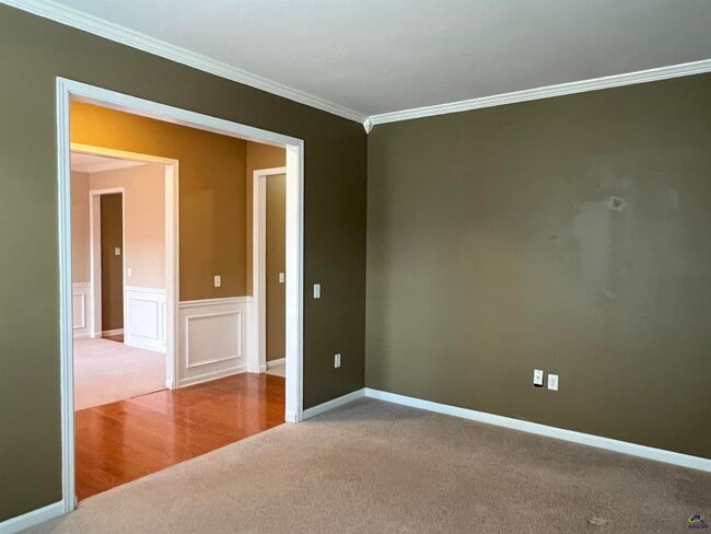 Photo - 312 Hearthwood Dr