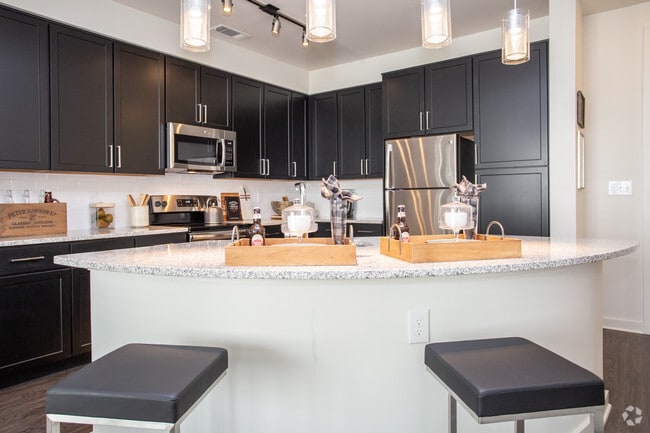 2BD/2BA - 1045SF Kitchen