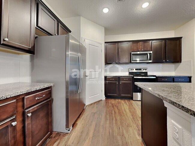 Photo - 945 Tan Tara Trl