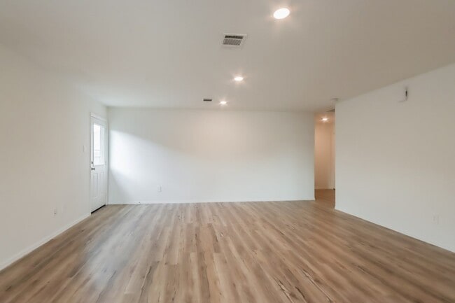 Photo - 17599 Longwood Trce Ln