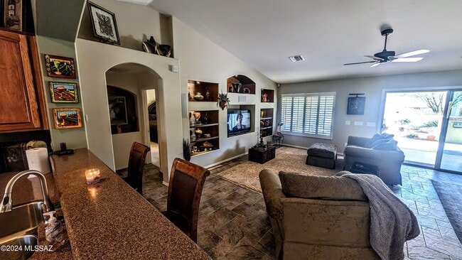 37413 S Golf Course Dr