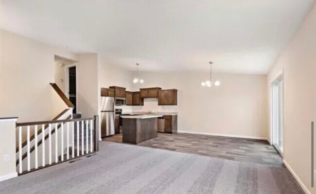 Photo - 25592 5th St W