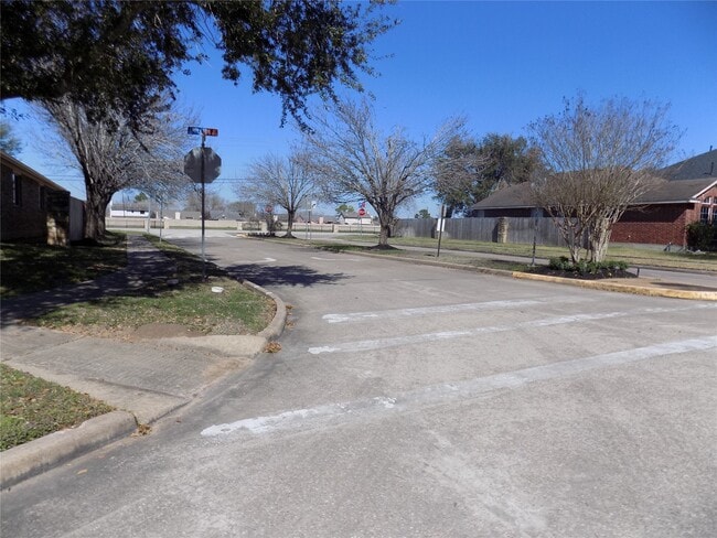 Photo - 1918 Appleton Dr