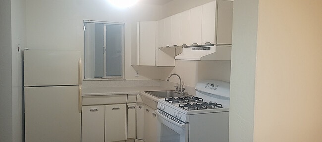 Photo - Anita Plaza Apartments