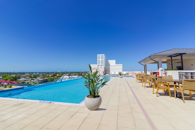 Photo - Bimini Square Apartments