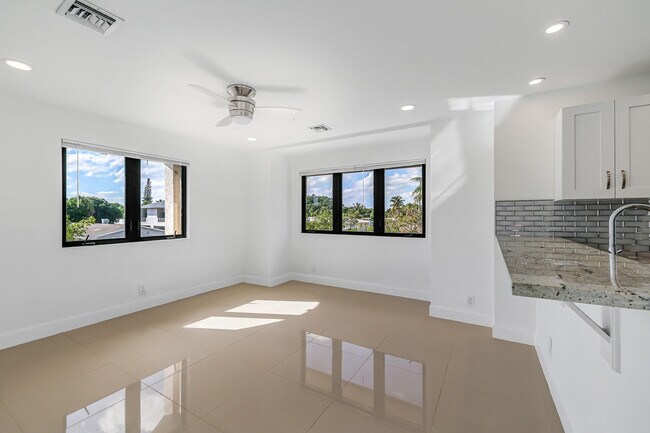 Photo - 456 NW 41st St