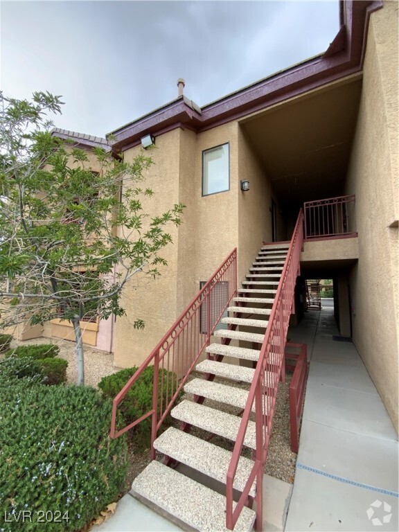 Building Photo - 8250 N Grand Canyon Dr Unit 2073 Rental