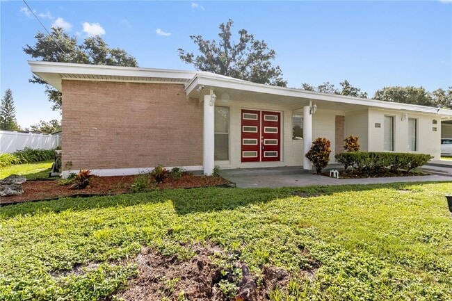 Photo - 6705 N 32nd St