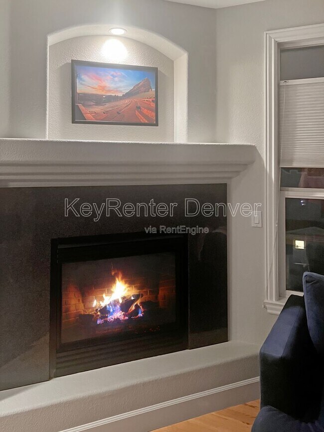 Photo - 1735 N Ogden St Unidad 301