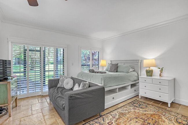 Building Photo - 11863 Wimbledon Cir Unit 408