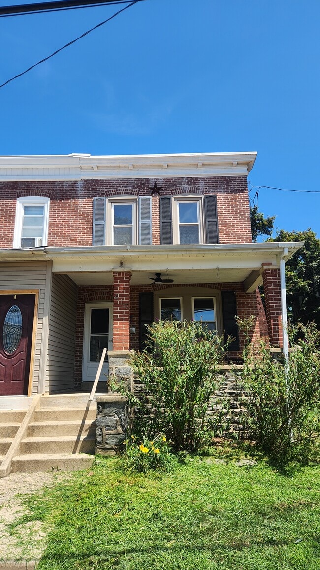 Building Photo - 417 Llanerch Ave Rental