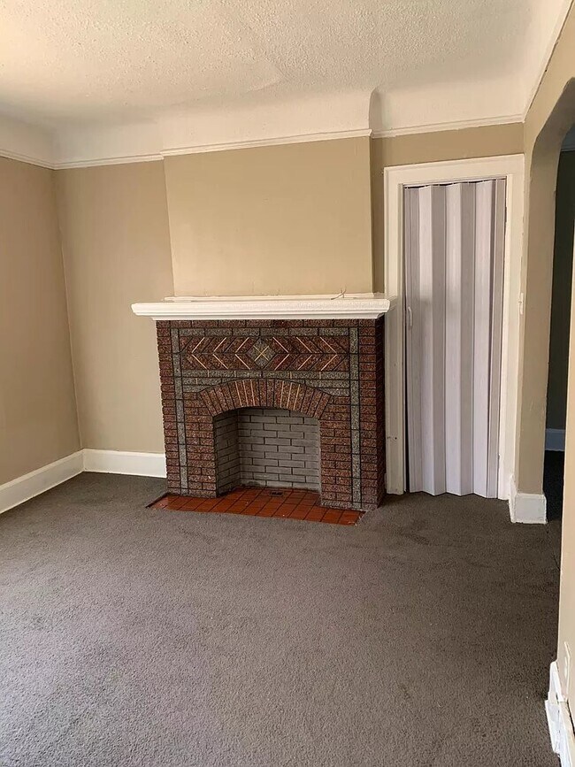 Photo - 15722 Wisconsin St Unidad 2