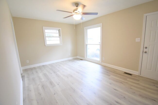 Photo - 3 Bedroom 2 Bath Home (Pets Under 30lbs Considered)