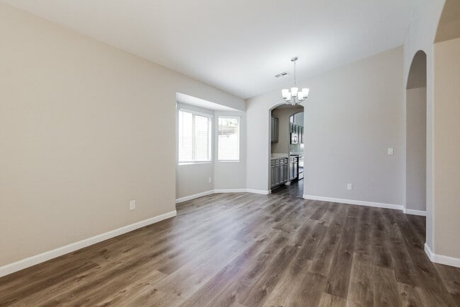 Photo - 15072 W Melvin St