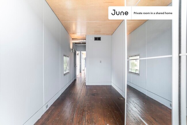 Photo - Room in Shared 6 bed/6 bath home Unidad 4F