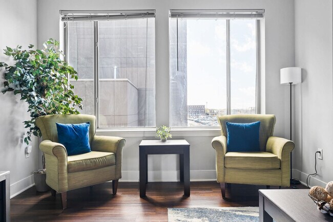 Photo - 235 S Delaware St Unidad FL3-ID1364136P