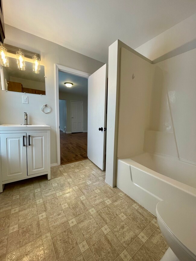 Photo - 26 N Boardman St