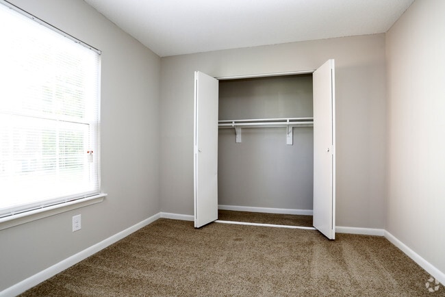 2BR, 1BA - 872sf- Bedroom