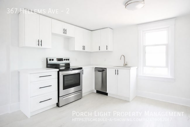 Building Photo - Beautiful and Spacious 1 Bedroom with Parking and Private Laundry Unit 2