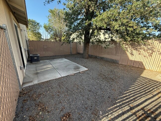 Photo - 625 Sunny Ln