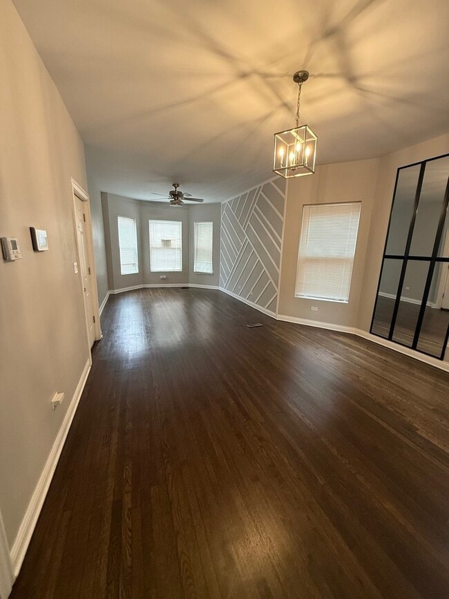 Photo - 7010 S King Dr