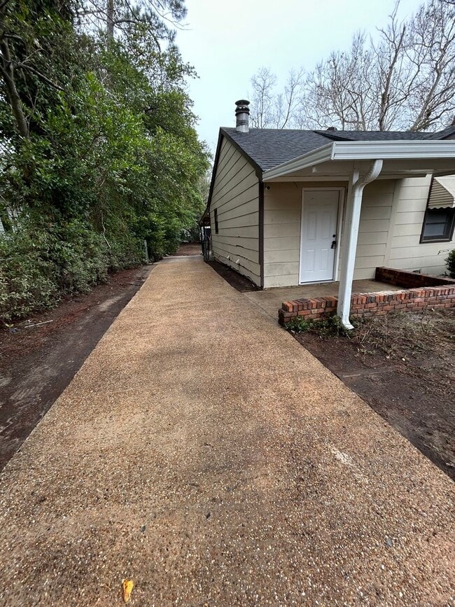 Building Photo - Beautiful home available now!!!