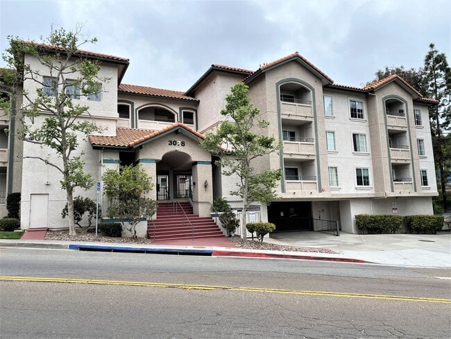 Building Photo - Beautifully remodeled Two bedroom Two Bath... Rental
