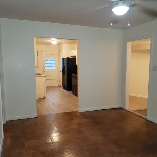 Photo - 1406 Fisher St