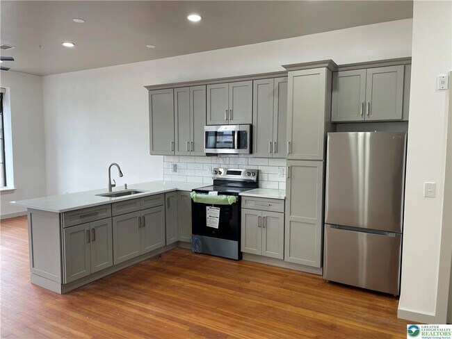 Photo - 711 W Chew St Unidad 3