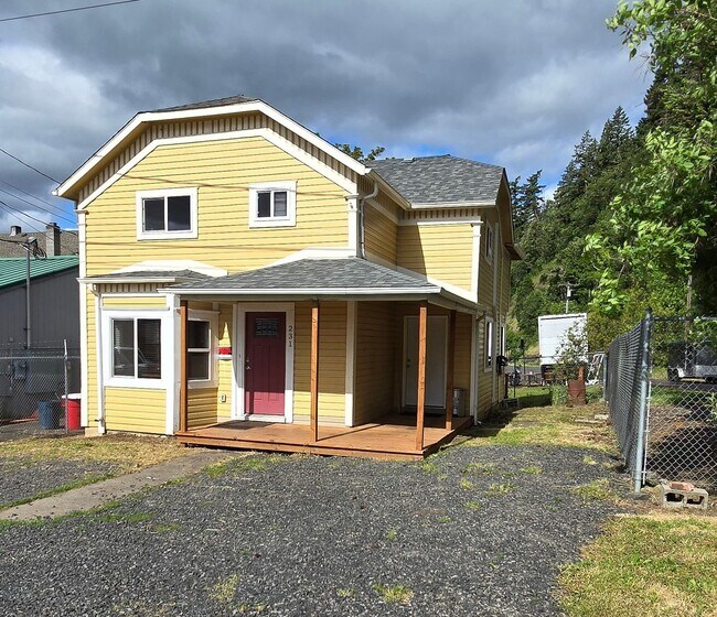 Updated 1900's 4 Bedroom Home - Centrally ... - Updated 1900's 4 Bedroom Home - Centrally ...