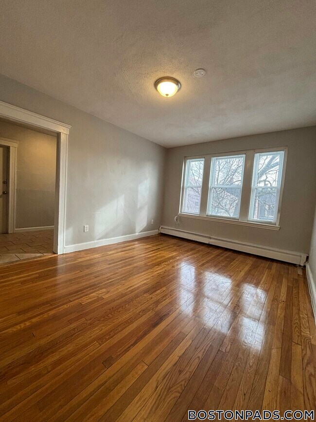 Photo - 77 Green St Unit 17