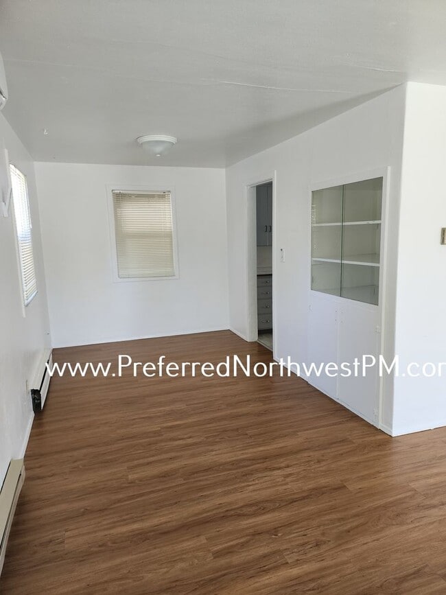 Photo - 1059 N 4th St