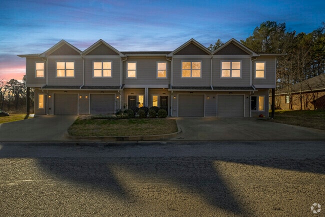 Building Photo - 16076 Echo Glen Dr Unit 16076 Echo Glen Dr. - Southchase Town Home Ap