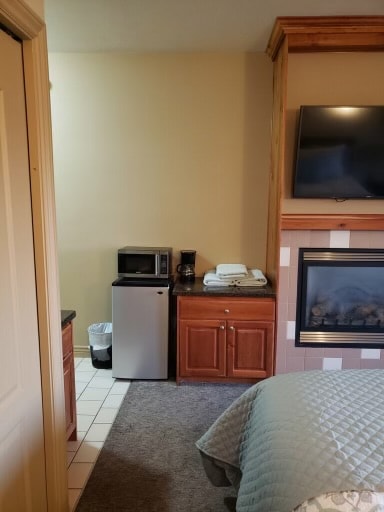 Photo - 2560 Woodhill Way