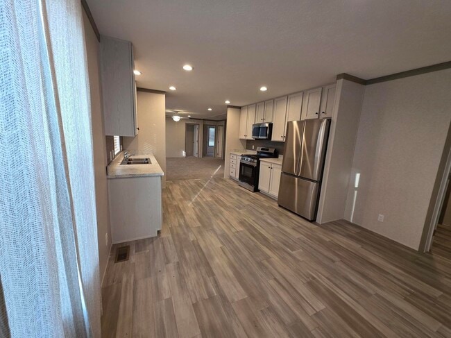 Photo - 175 N Michigan Ave