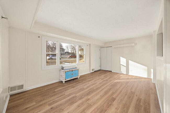 Photo - 1309 S Naperville Rd