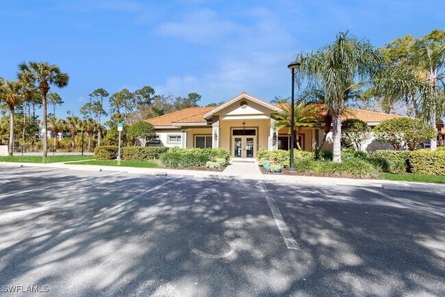 Photo - 350 Robin Hood Cir Unit 202