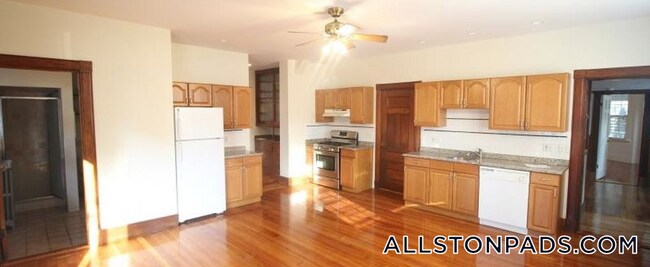 Photo - 14 Gardner St Unit 1R