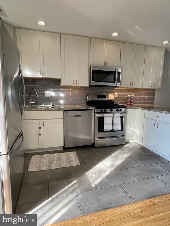 Photo - 108 G St SW