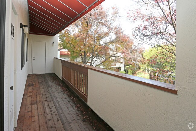2BR,2BA-950SQ