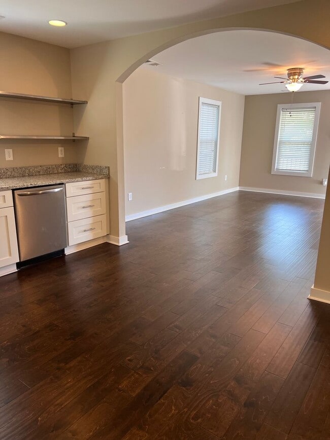 Photo - Old Hickory Charmer