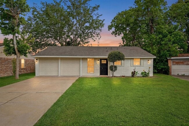Building Photo - 3714 Brookmeade Dr