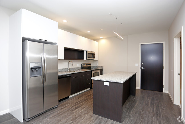 Interior Photo - Skyline Tower Rental