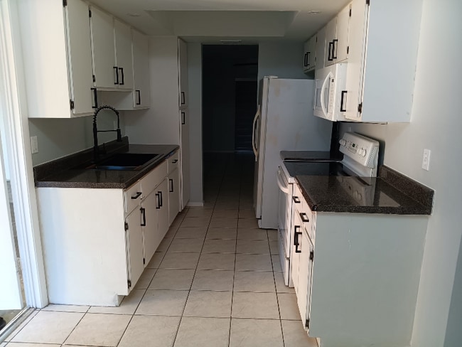 Building Photo - 2507 Matena Ave S Rental