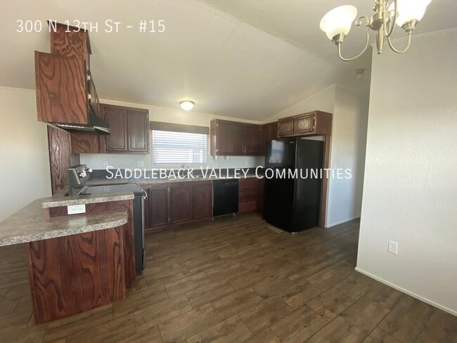 Photo - 300 N 13th St