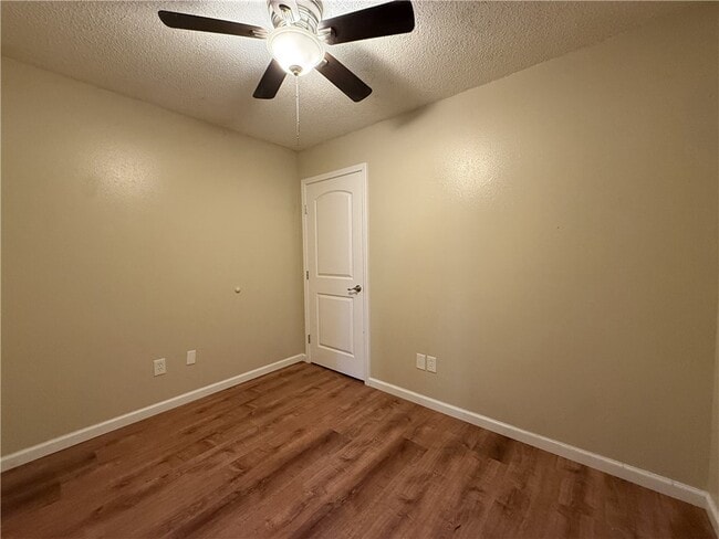 Photo - 3701 Overland Cir