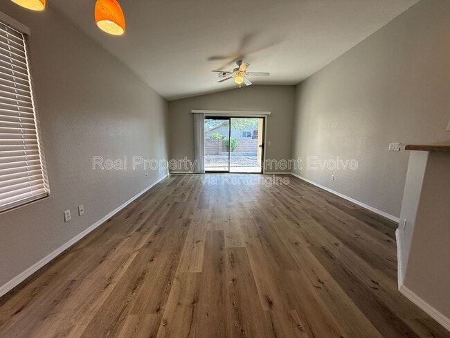 Photo - 1516 E Bowker St