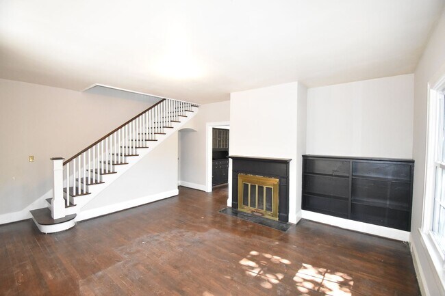 Photo - Hinsdale Avenue Unit 1