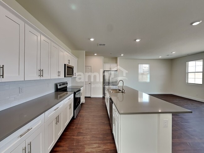 252 Yasmin Daylily Pl