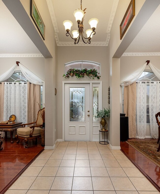Photo - One story beauty in Errol Estates and Loca...